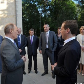 Логотип телеграм канала @cremlj_oborzevateli — Кремлевские оборзеватели