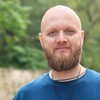 Логотип телеграм канала @danisalina — • из ума в тело •