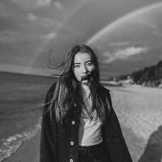 Логотип телеграм канала @dara_moonly — 𝙼𝙾𝙾𝙽𝙻𝚈
