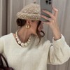 Логотип телеграм канала @daria_uvarovaa — стиль и жизнь Дашули Уваровой 📮