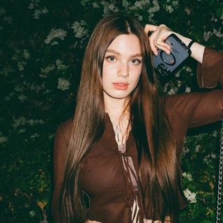 Логотип телеграм канала @deepinsby — нарезки твич 🗞️