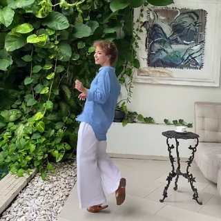 Логотип телеграм канала @demidovatopchik — Поток мыслей без фильтров от Юлии Борисовой