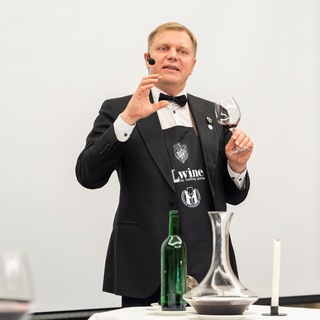 Логотип телеграм канала @denis_iurchenko — Денис Юрченко. Пью вино и говорю о нем