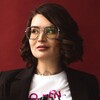 Логотип телеграм канала @derzhuslovo — Колесникова. Держу слово!