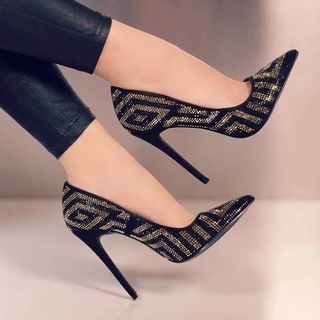 Логотип телеграм канала @doradosshoes — женская обувь👠🥿👡dorados shoes