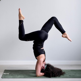 Логотип телеграм канала @doyogawithkris — Do Yoga with Kristina Butaeva 🤸🏻‍♂️