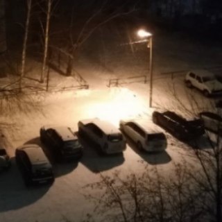 Логотип телеграм канала @dvor_murmansk — эхо мурманских подъеZдов