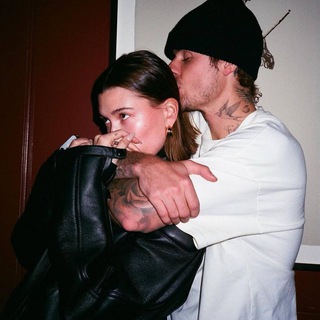 Лагатып тэлеграм-канала e_a_corner — 𝔼 ♡︎ 𝔸 🕊