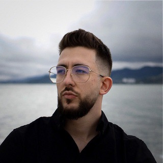 Логотип телеграм канала @eduard_barsukov — Эдуард Барсуков | UX/UI-дизайн и маркетинг