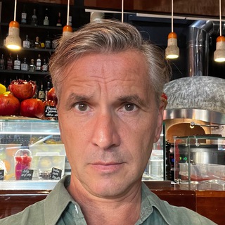 Логотип телеграм канала @eduard2326 — Эдуард - бизнес-тренер