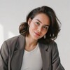Логотип телеграм канала @edvibecourses — It’s Mari • про дизайн и уроки