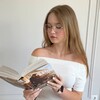 Логотип телеграм канала @el_books_chanel — эльф с книжными полками || 𝘦𝘭.𝘣𝘰𝘰𝘬𝘴𝘴
