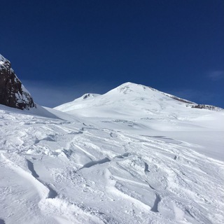 Логотип телеграм канала @elbrusfreeride — ELBRUS_FREERIDE_COMMUNITY
