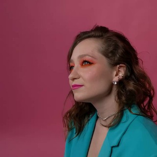 Логотип телеграм канала @elinaprowb — Элина про WB🍋 на Бали/Москве