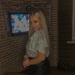 Логотип телеграм канала @emelyanovaelsg — @emelyanova.elsg 🤍🎧
