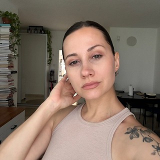 Логотип телеграм канала @emily_dubrovski — Мать его, Дубровская!
