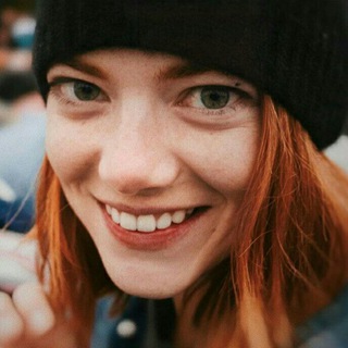 Логотип телеграм канала @emmas — Emma Stone (Эмма Стоун)