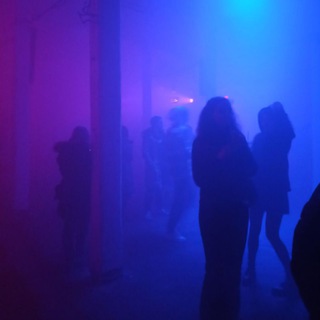 Логотип телеграм канала @endless_dance — бесконечная дискотека