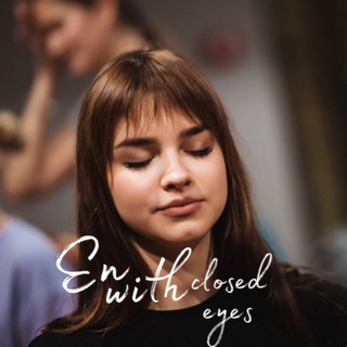 Логотип телеграм канала @engwce — ENGWCE Англ с закрытыми глазами