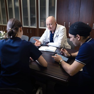 Logotipo del canal de telegramas erin_doctor - Доктор Ерин «Разговоры о хирургии» (18 )