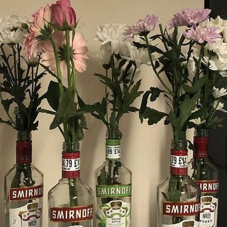 Логотип телеграм канала @errviopse — захлебнулась в любви