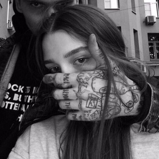 Логотип телеграм канала @esthetic_or_aesthetic — 𝐄𝐬𝐭𝐡𝐞𝐭𝐢𝐜 𝐨𝐫 𝐀𝐞𝐬𝐭𝐡𝐞𝐭𝐢𝐜