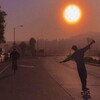 Логотип телеграм канала @evening_augustt — тёплый вечер августа