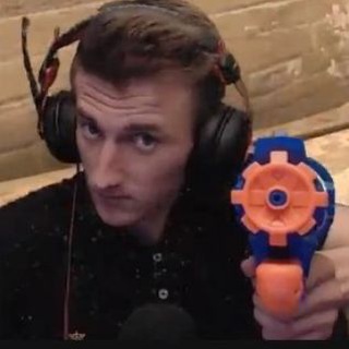 Логотип телеграм канала @everonn — ПРОМОКОДЫ на CSFAIL CSGORUN и РАЗДАЧА СКИНОВ CS GO l EVERON