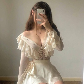Логотип телеграм канала @everydayesthetics — L'esthétique au quotidien