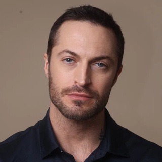 Логотип телеграм канала @evgenizhuk — Бьюти Жук