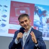 Логотип телеграм канала @evgenydanchev — Как продавать одежду и обувь. Техники продаж.