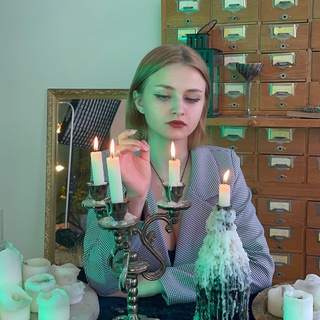 Логотип телеграм канала @ezoter_ichka — эзотеричка🫀