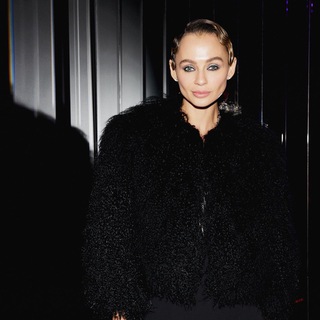 Логотип телеграм канала @fashion_business_founder — FOUNDERKA ✔