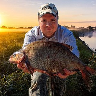 Логотип телеграм канала @fedfishing — Фёдор, фидер и Ко.