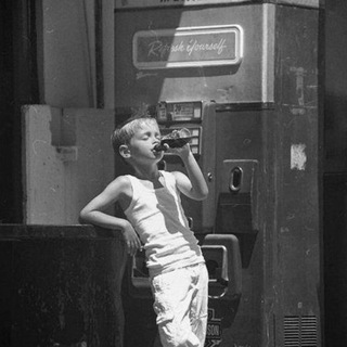 Логотип телеграм канала @filmvden — Фильм в день