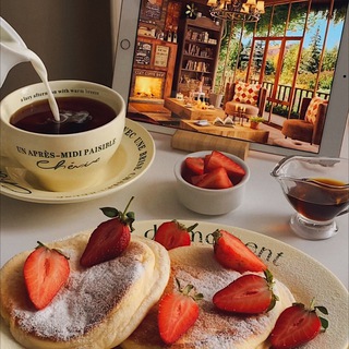 Логотип телеграм канала @four_seasonslife — ЧЕТЫРЕ СЕЗОНА🕊️