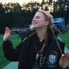 Логотип телеграм канала @froliha_govorit — варенье смородИновое