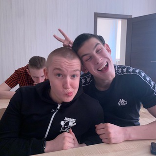Логотип телеграм канала @gamemylife01 — Бибер и Толик