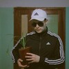 Логотип телеграм канала @garlic_me — чеснок воюет на сво.