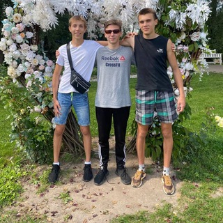 Логотип телеграм канала @gaywebsite25 — Жорик, Шурик и Владос