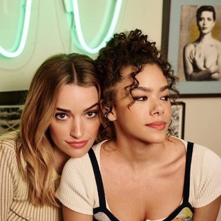 Логотип телеграм канала @ginnyandgeorgiam — Джинни и Джорджия Ginny & Georgia