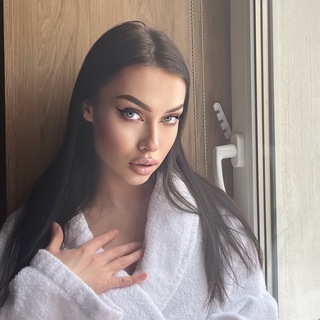 Логотип телеграм канала @girlwalkonfire — BRATZtvo
