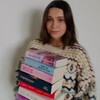 Логотип телеграм -каналу givemethatbook — Поліна, навіщо ти це читаєш? 🙈