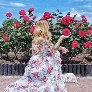 Ella porno aktrisa. Xotinim bilan erotik sauna sayohati