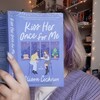 Логотип телеграм канала @gldnlout — лимонная слоечка 🏹