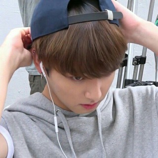 Логотип телеграм канала @help2m — help <3