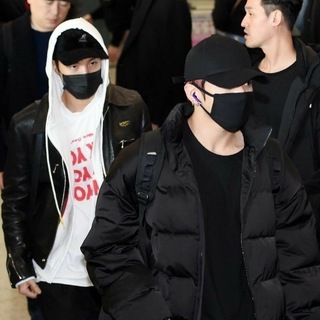 Логотип телеграм канала @helpdlb — help fr lucas