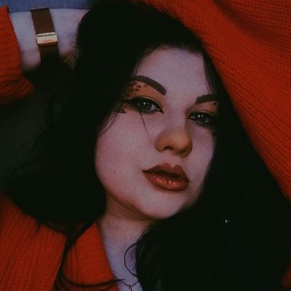 Логотип телеграм канала @hhecate_tarott — Королева кринжа 🛐