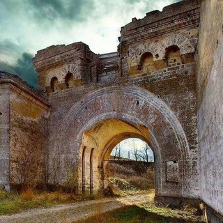 Логотип телеграм канала @historians_lie — Альтернативная История
