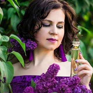 Логотип телеграм канала @history_perfume — ✨История ароматов✨